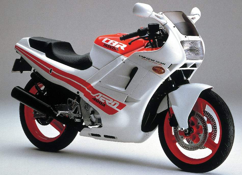 Honda CBR 400R 86.jpg