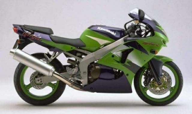 Kawasaki ZX6R 98  1.jpg